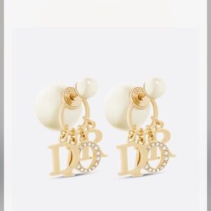 Dior pearl earrings